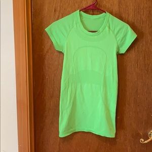 Lululemon Swiftly Tech Short Sleeved Crew - green
